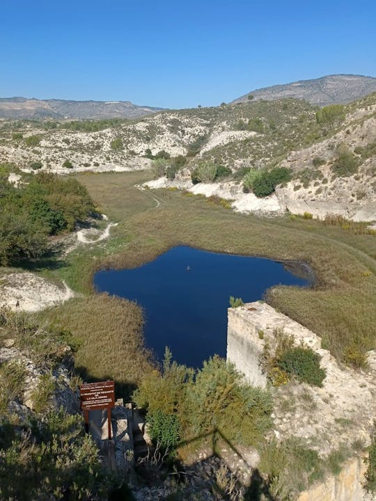Half-day guided tour to Relleu with hike and museum visit