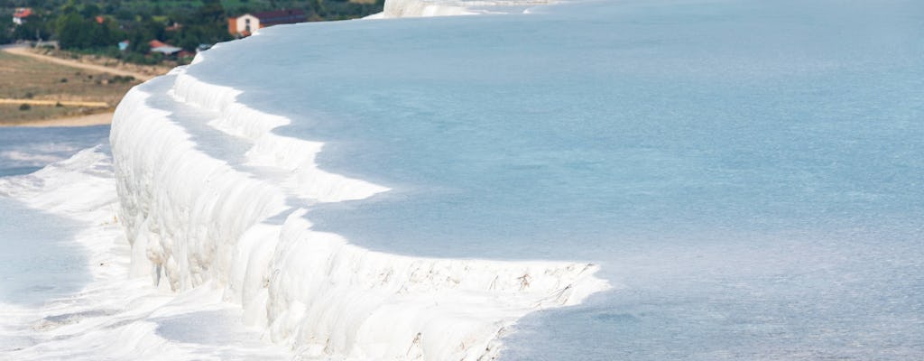 Full-day guided tour of Pamukkale and Hierapolis with lunch