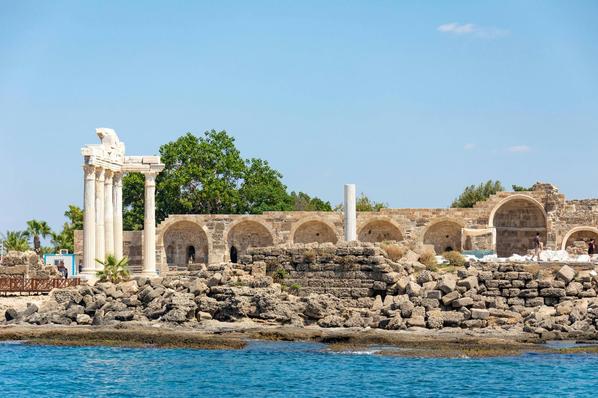 Adults-only Gulet cruise with lunch and drinks from Side