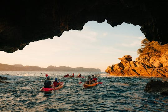 Alcudia guided sea kayaking tour with snorkeling