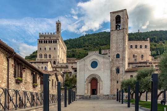 Tour panoramique en train de Gubbio