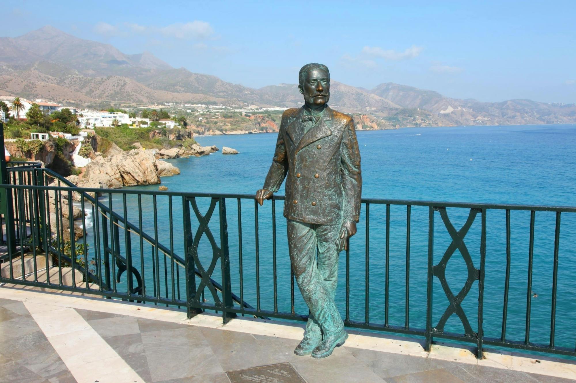 Guided tour of Axarquia, Frigiliana and Nerja