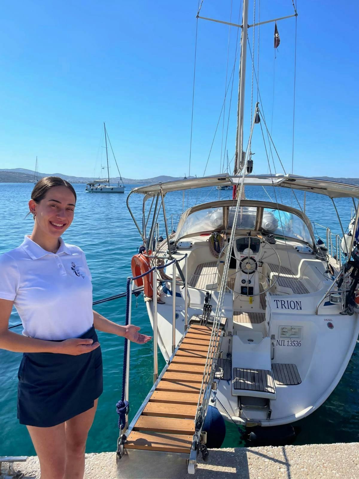 Morning half-day private yacht cruise in Milos