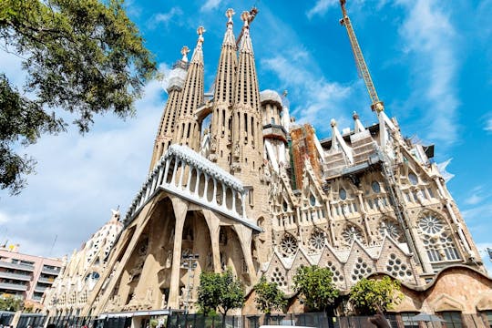 Small-group guided tour of the Sagrada Familia in Barcelona with priority access