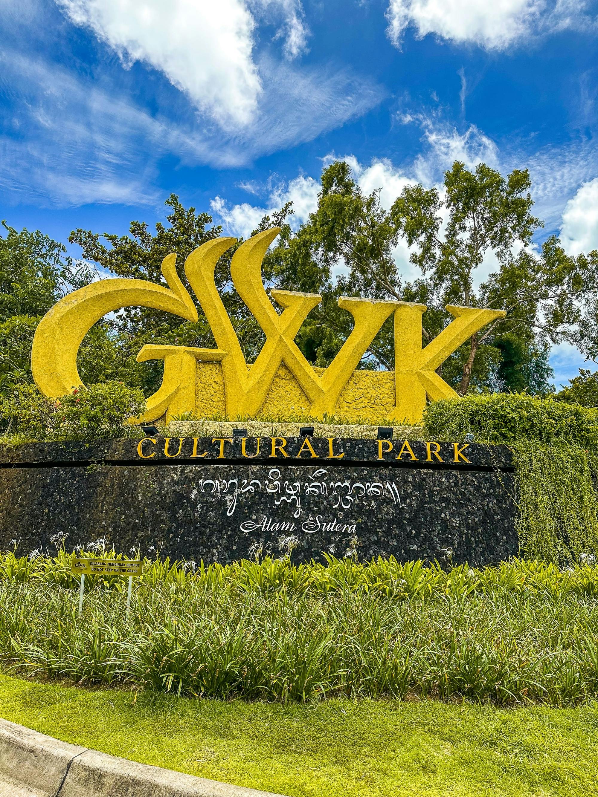 Private tour of GWK Cultural Park and Uluwatu Temple in Bali