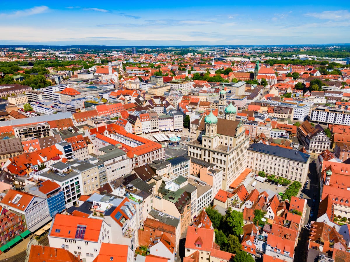 Augsburg city highlights walking tour with a local guide