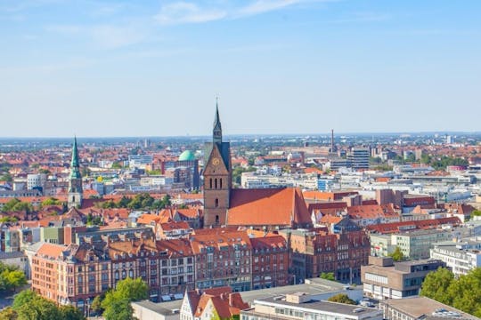 Hannover city highlights walking tour with a local guide
