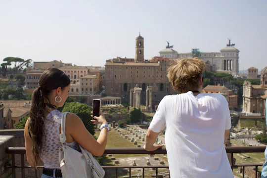 Exclusive guided tour of the Colosseum, Palatine Hill and Roman Forum