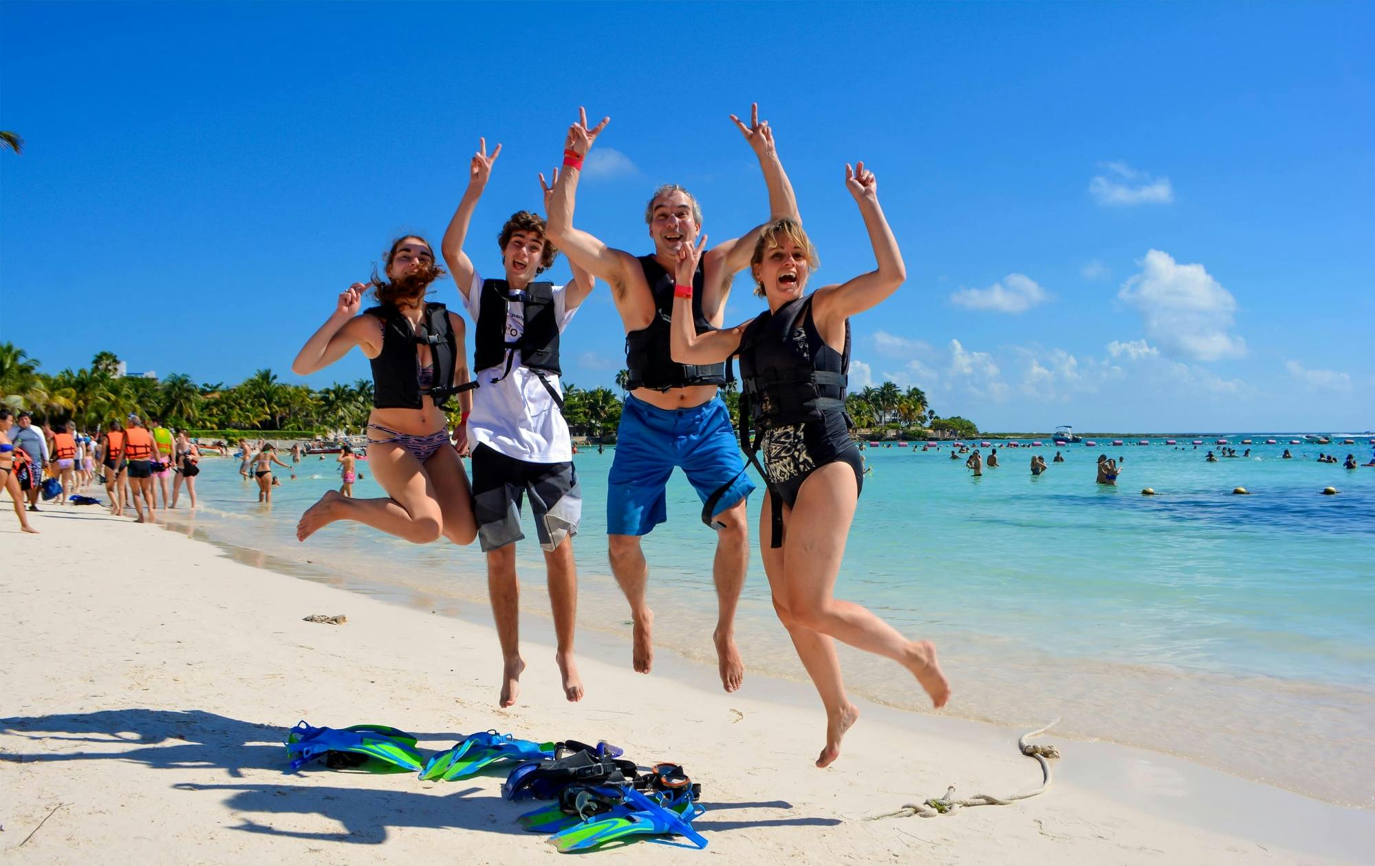 Snorkelling with Turtles and Cenote Swim in Riviera Maya