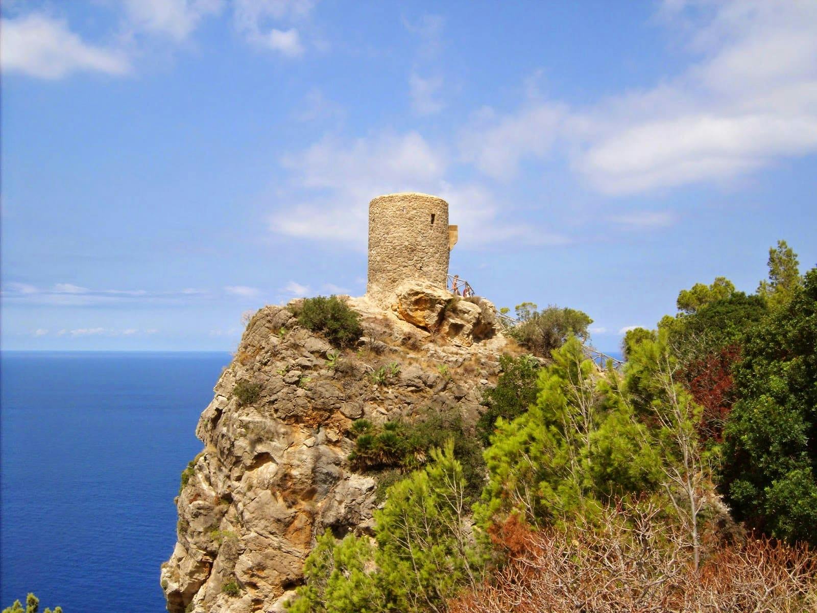 Majorcan east coast trike tour with Randa Monastery