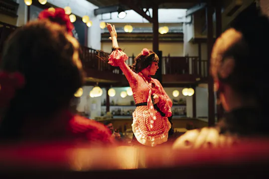 Flamencoshow met gastronomisch Spaans diner en toegang tot Poble Espanyol