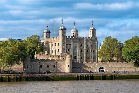 Tower of London and Crown Jewels private guided tour