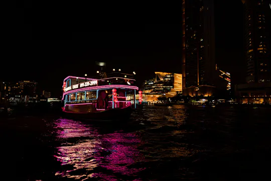 Avond Dinner Cruise met Mahapatra Ticket