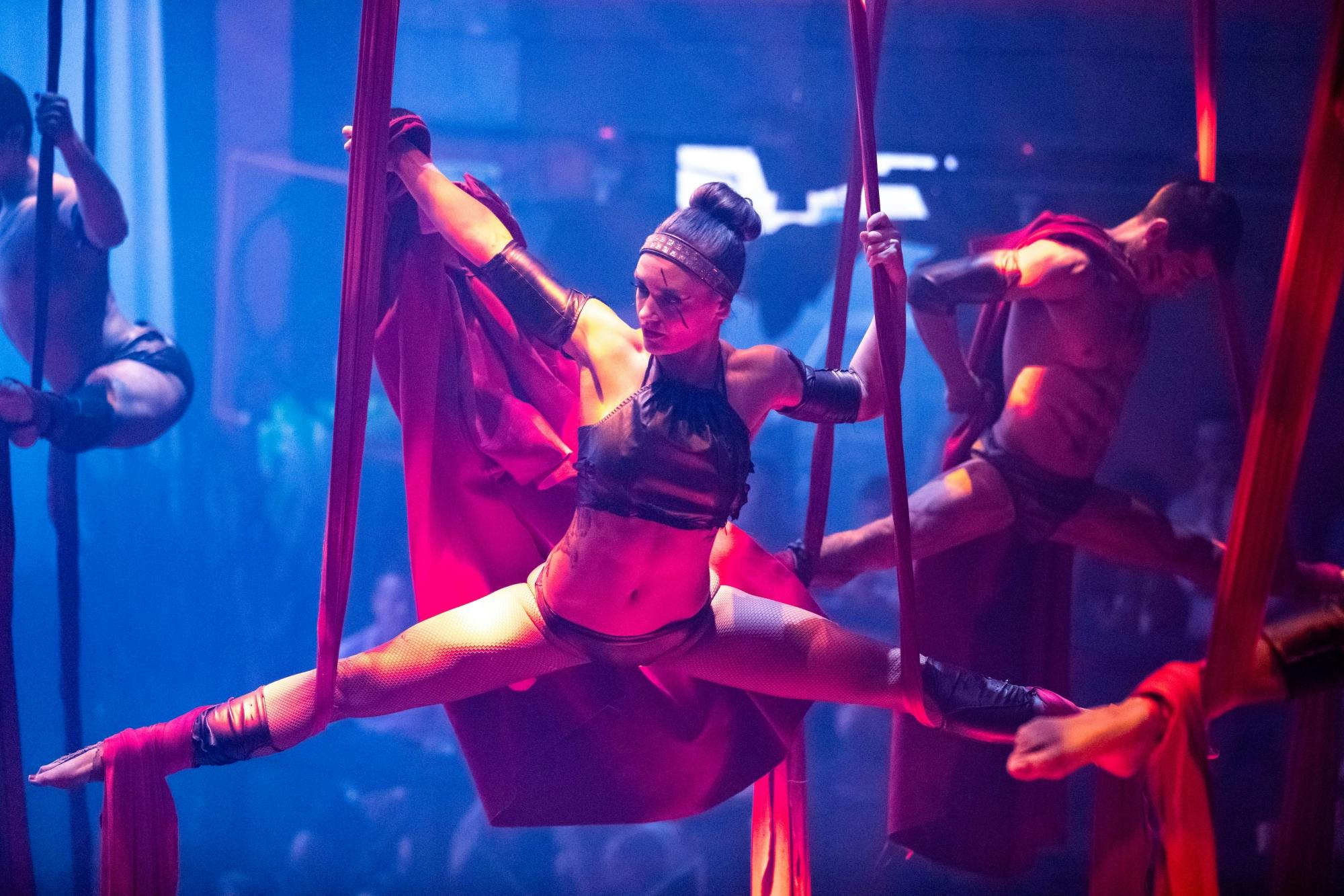 Family-friendly Coco Bongo sunset show in Playa del Carmen