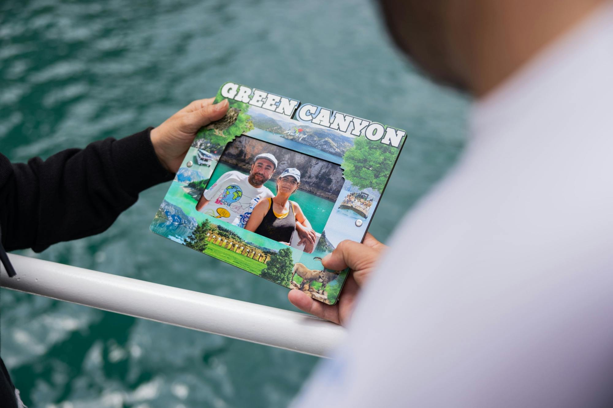 Green Canyon boat cruise with lunch and shopping