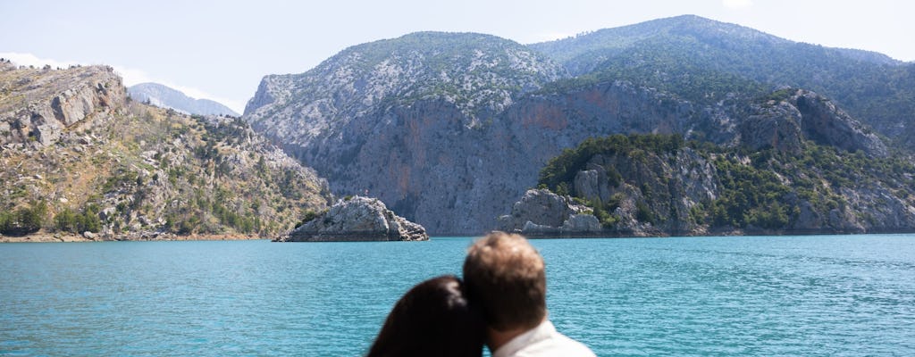 Green Canyon boat cruise with lunch and shopping