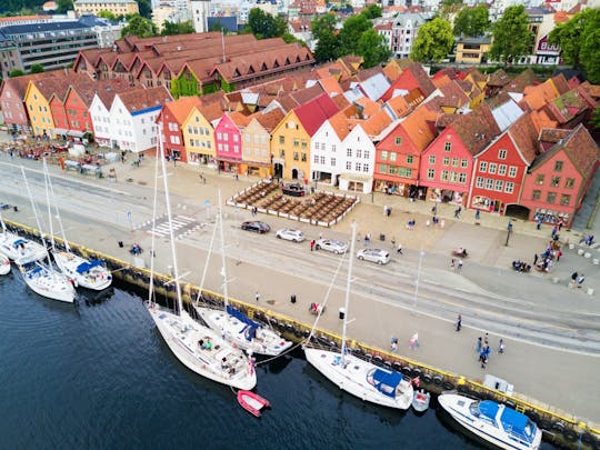 Bergen city highlights walking tour with a local guide
