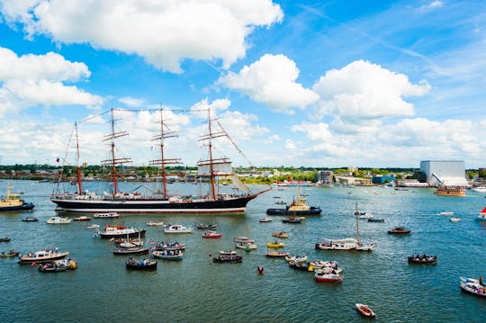 Tall ships boat tour with drinks included