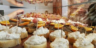 Verona guided walking food tour with aperitivo