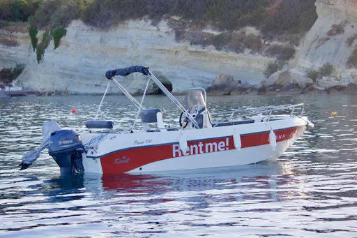 Motorboat rentals from Chersonissos Bay