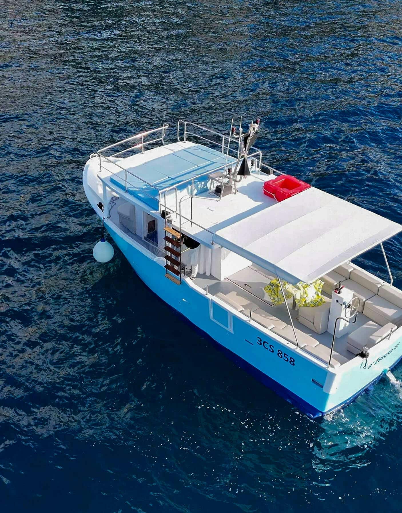 Full-day Positano and Amalfi boat tour with lunch