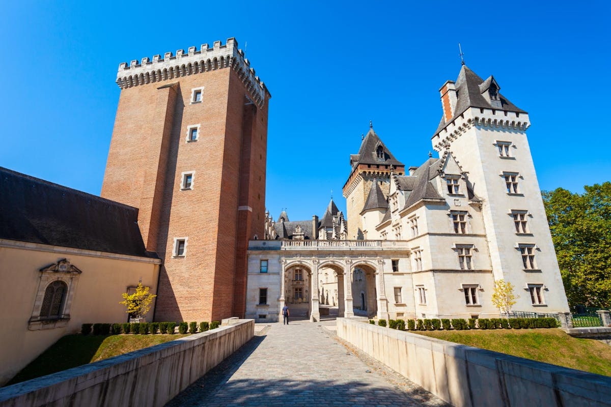 Tour introduttivo a piedi di 2 ore a Pau con una guida locale