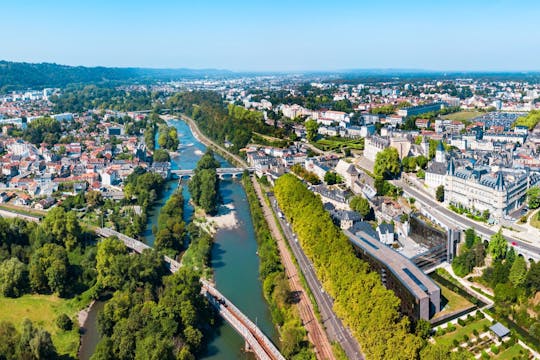 Visite à pied des points forts de la ville de Pau avec un guide local