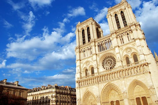 Reims 2-hour introductory walking tour with a local