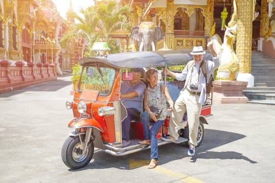 Visite privée de 4 heures de la vieille ville de Chiang Mai en tuk-tuk