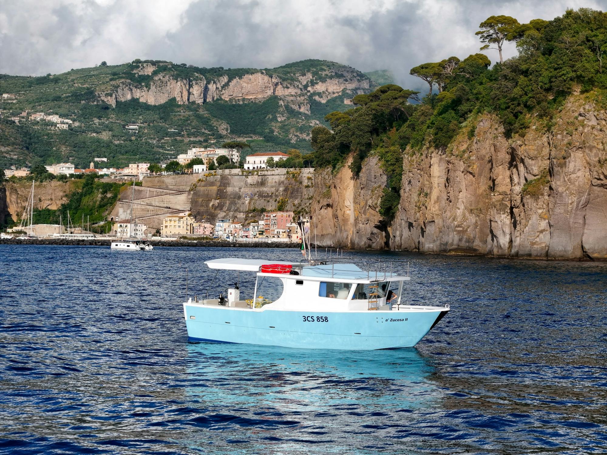 Full-day Positano and Amalfi boat tour with lunch