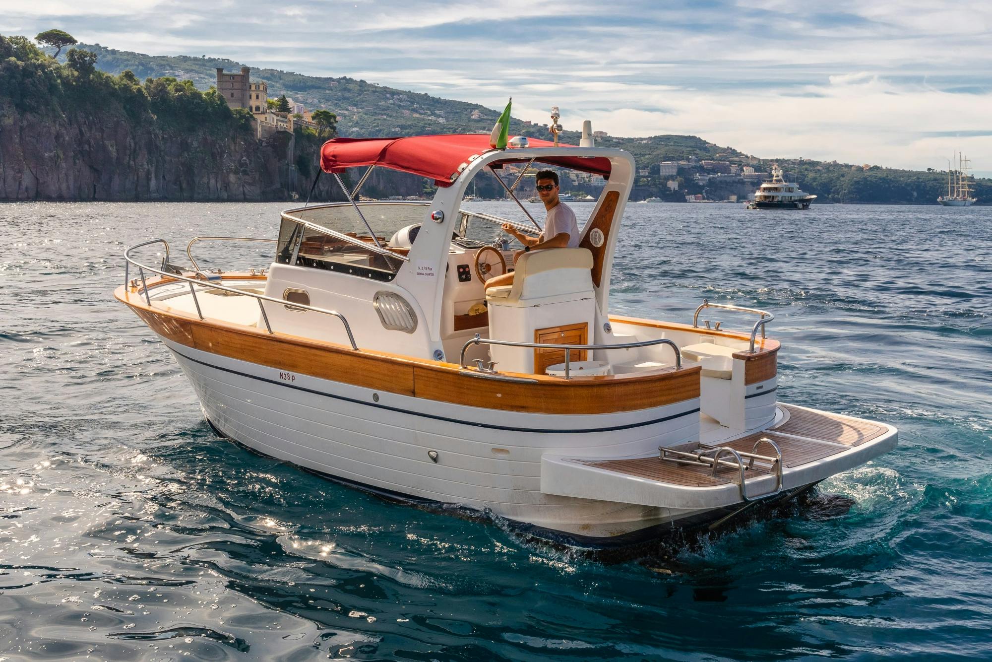 Full-day Capri small boat experience with Blue Grotto