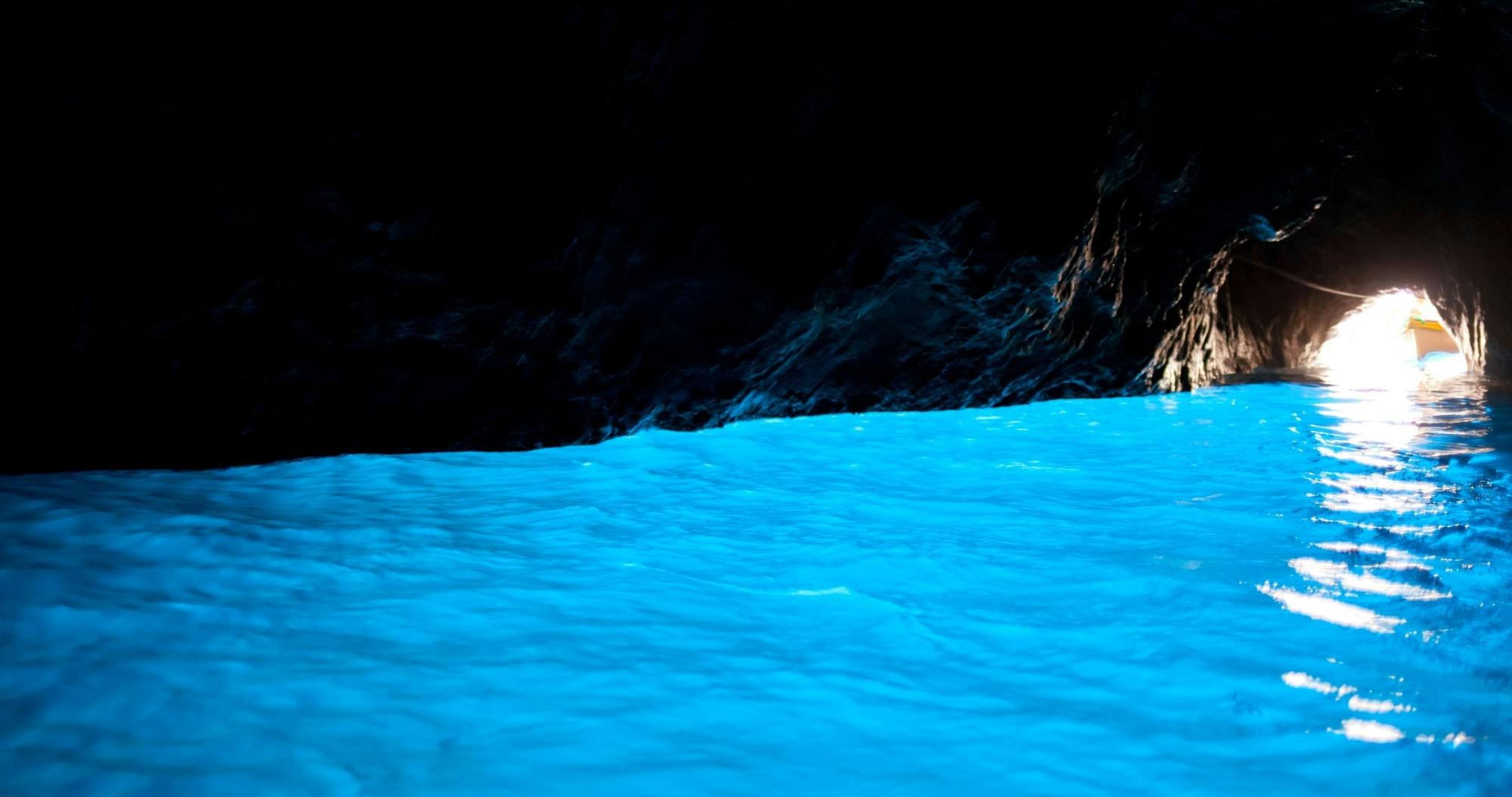 Full-day Capri small boat experience with Blue Grotto