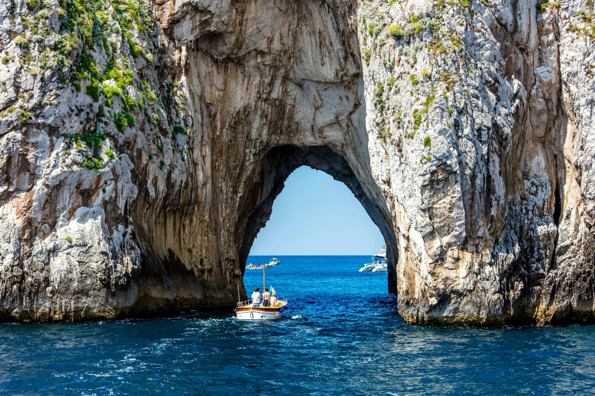 Full-day Capri small boat experience with Blue Grotto