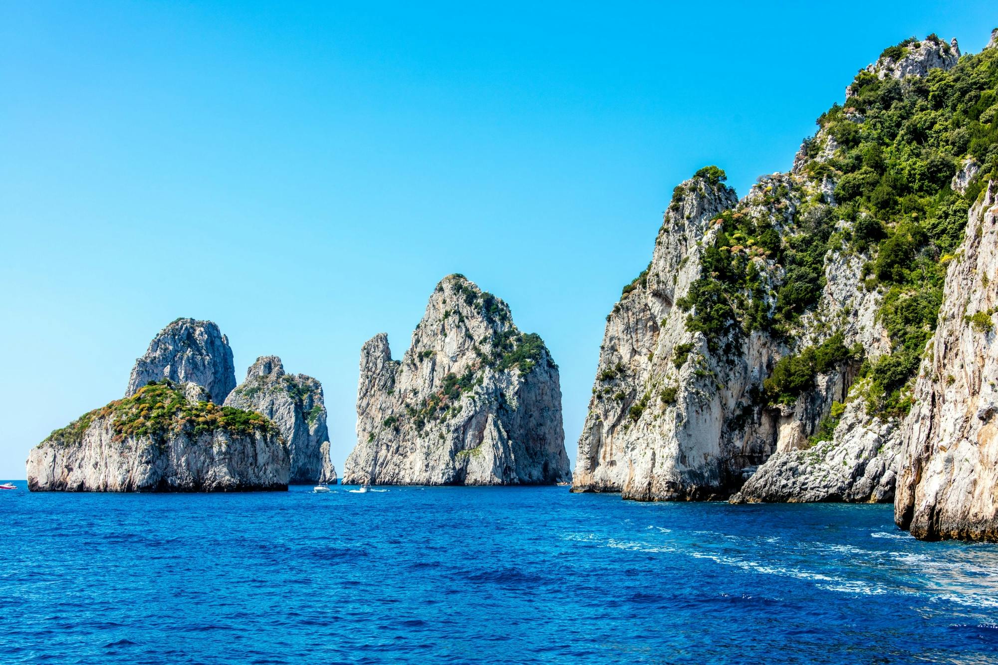 Full-day Capri small boat experience with Blue Grotto