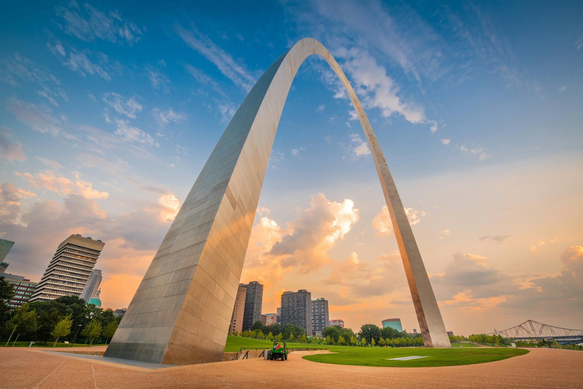 St. Louis Gateway Arch VIP guided tour with priority access