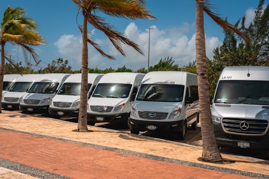 Private airport transportation to Cancun hotels