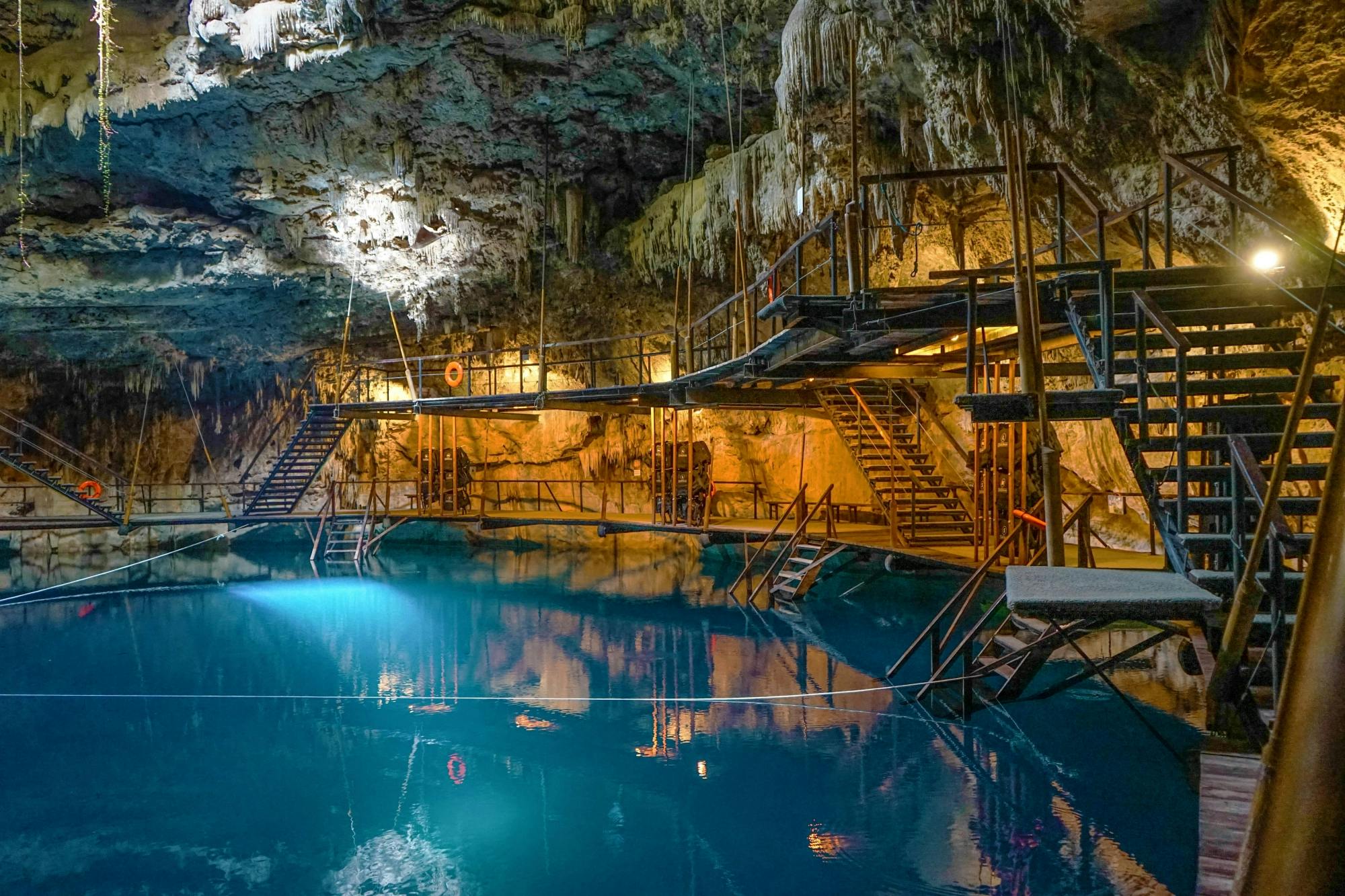 Guided tour of Valladolid with Chukum cenote swim
