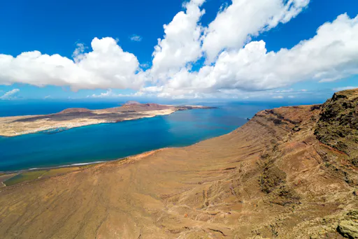 Full-day Northern Lanzarote art and sightseeing tour