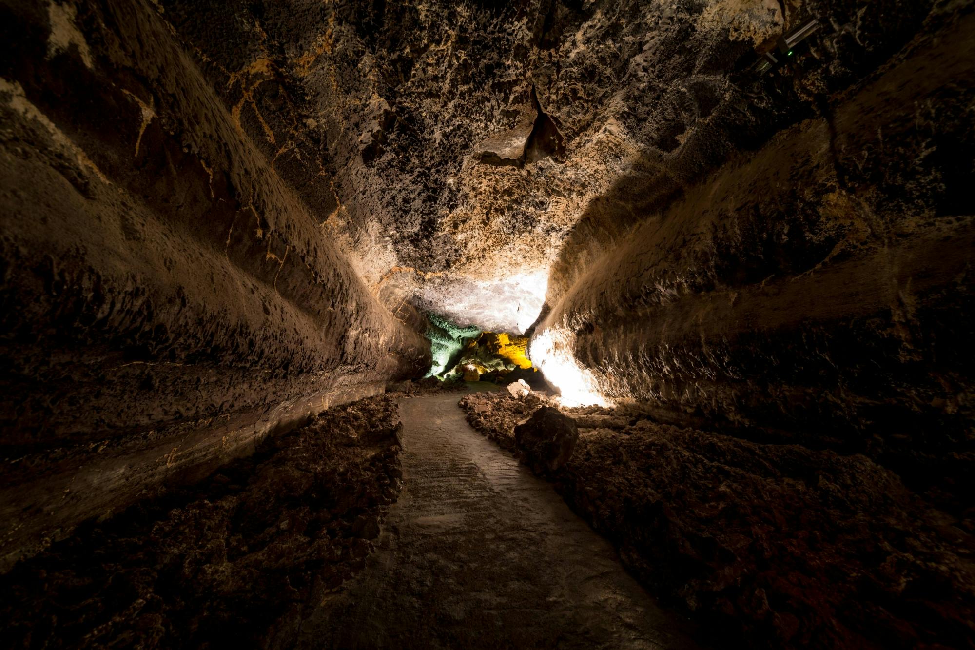 Full-day Northern Lanzarote art and sightseeing tour