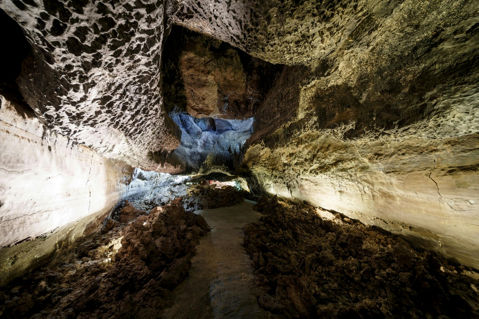 Full-day Northern Lanzarote art and sightseeing tour