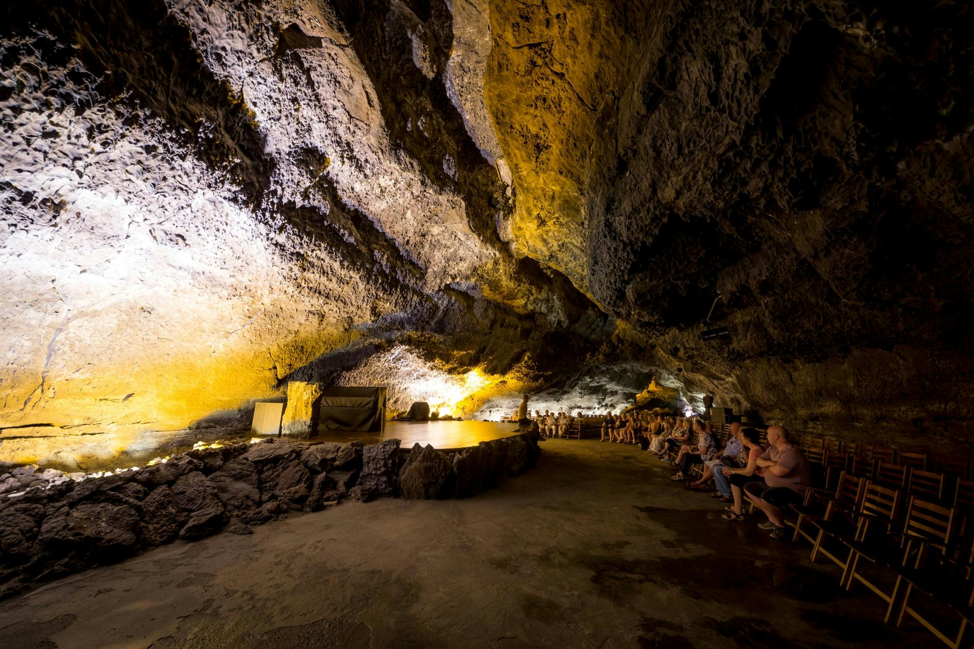 Full-day Northern Lanzarote art and sightseeing tour