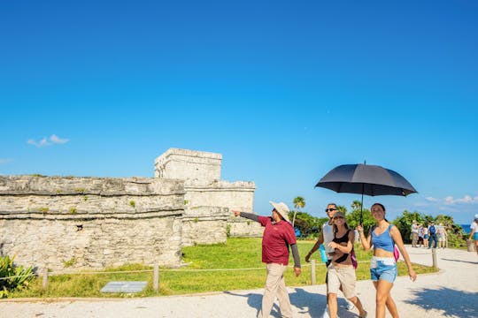 Day trip to the archaeological zone of Tulum and Cenote