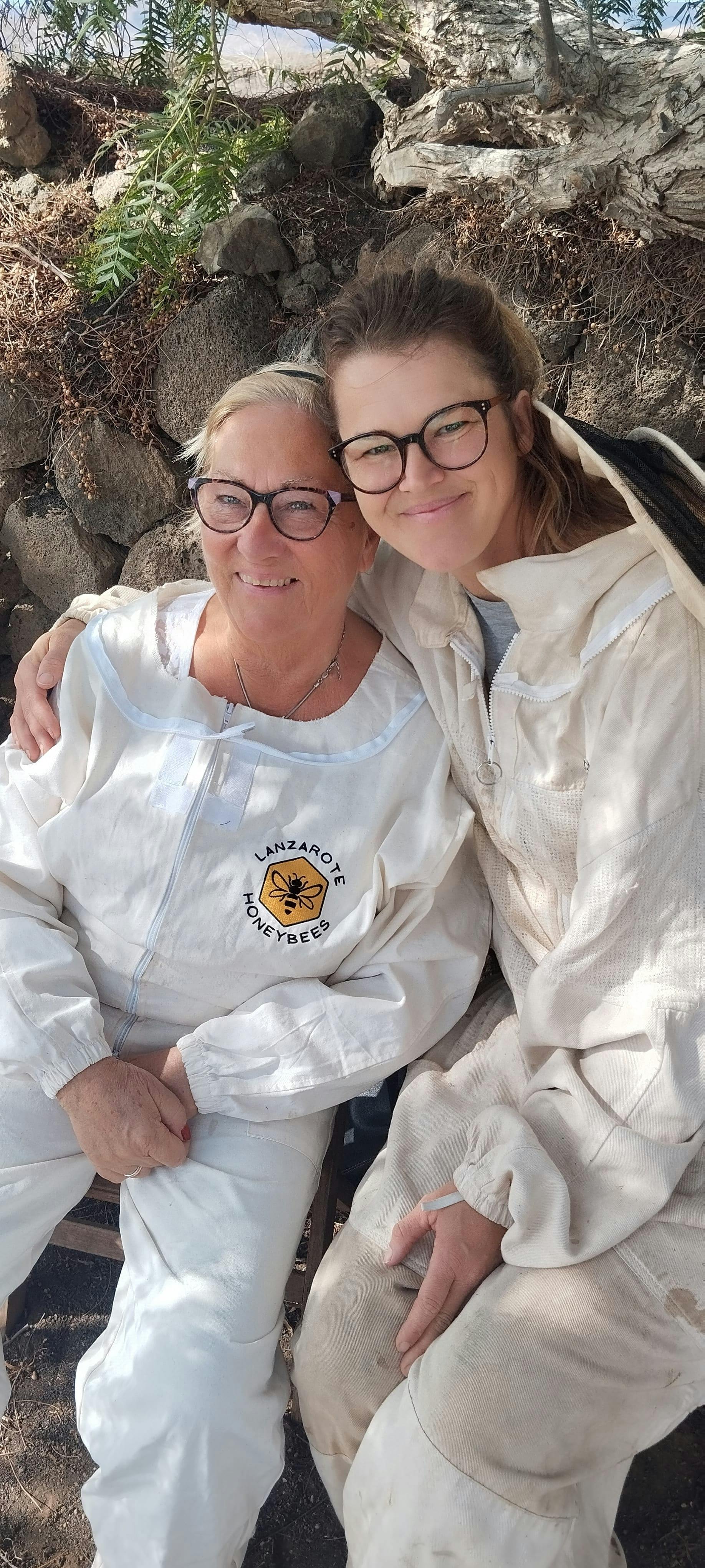 Beekeeping tour with honey tasting in Lanzarote