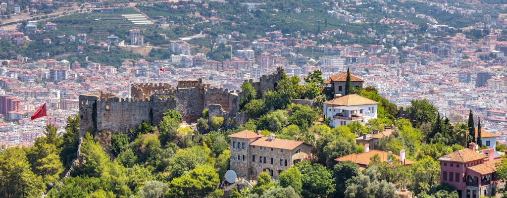 Castelo de Alanya e excursão de verão à caverna com almoço e passeio de barco