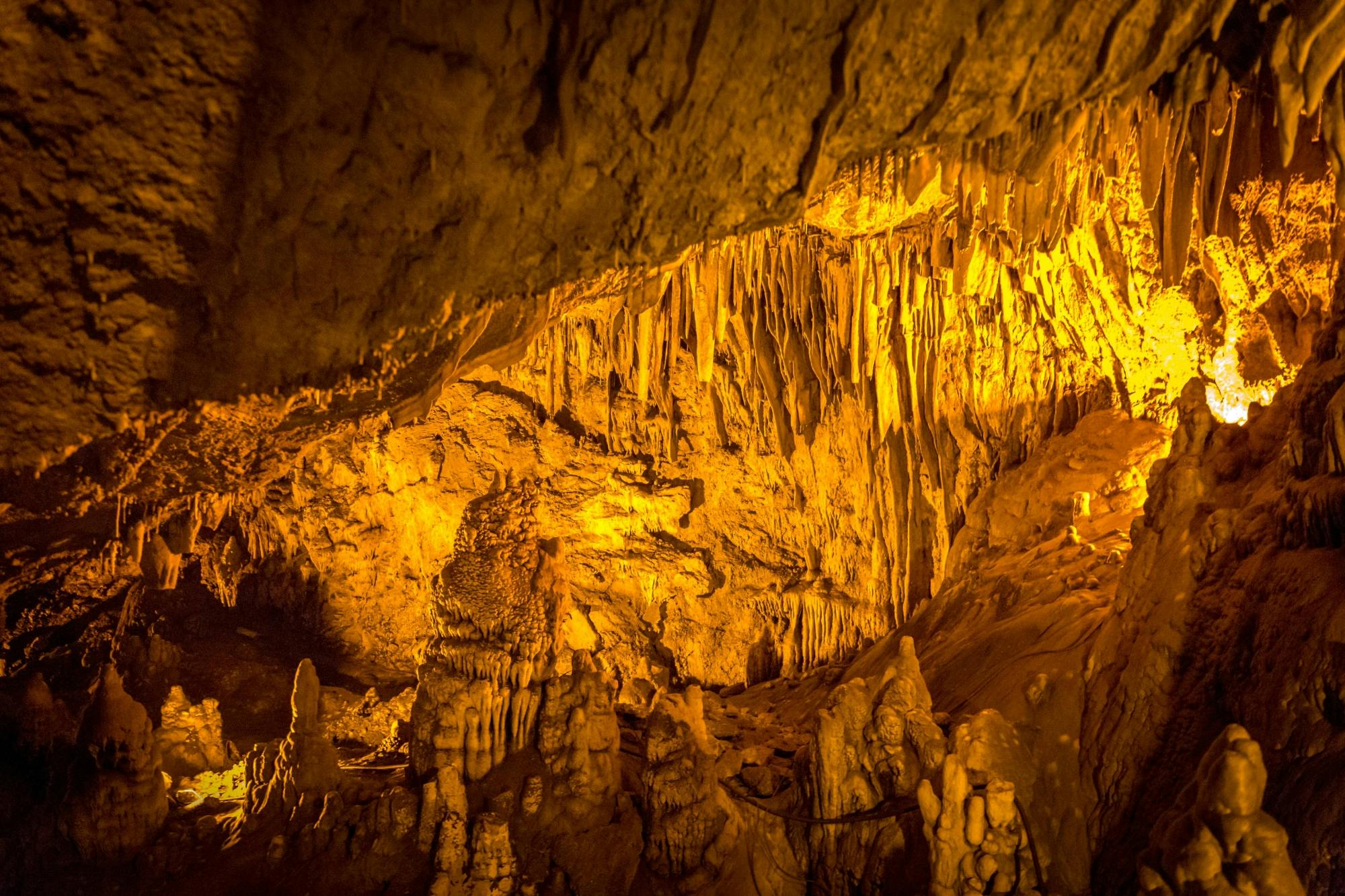 Alanya Castle and cave summer tour with cable car, lunch and boat trip
