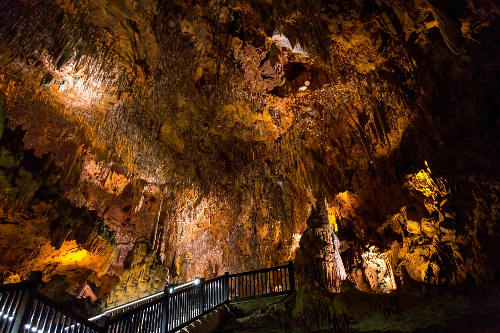 Alanya Castle and cave summer tour with cable car, lunch and boat trip