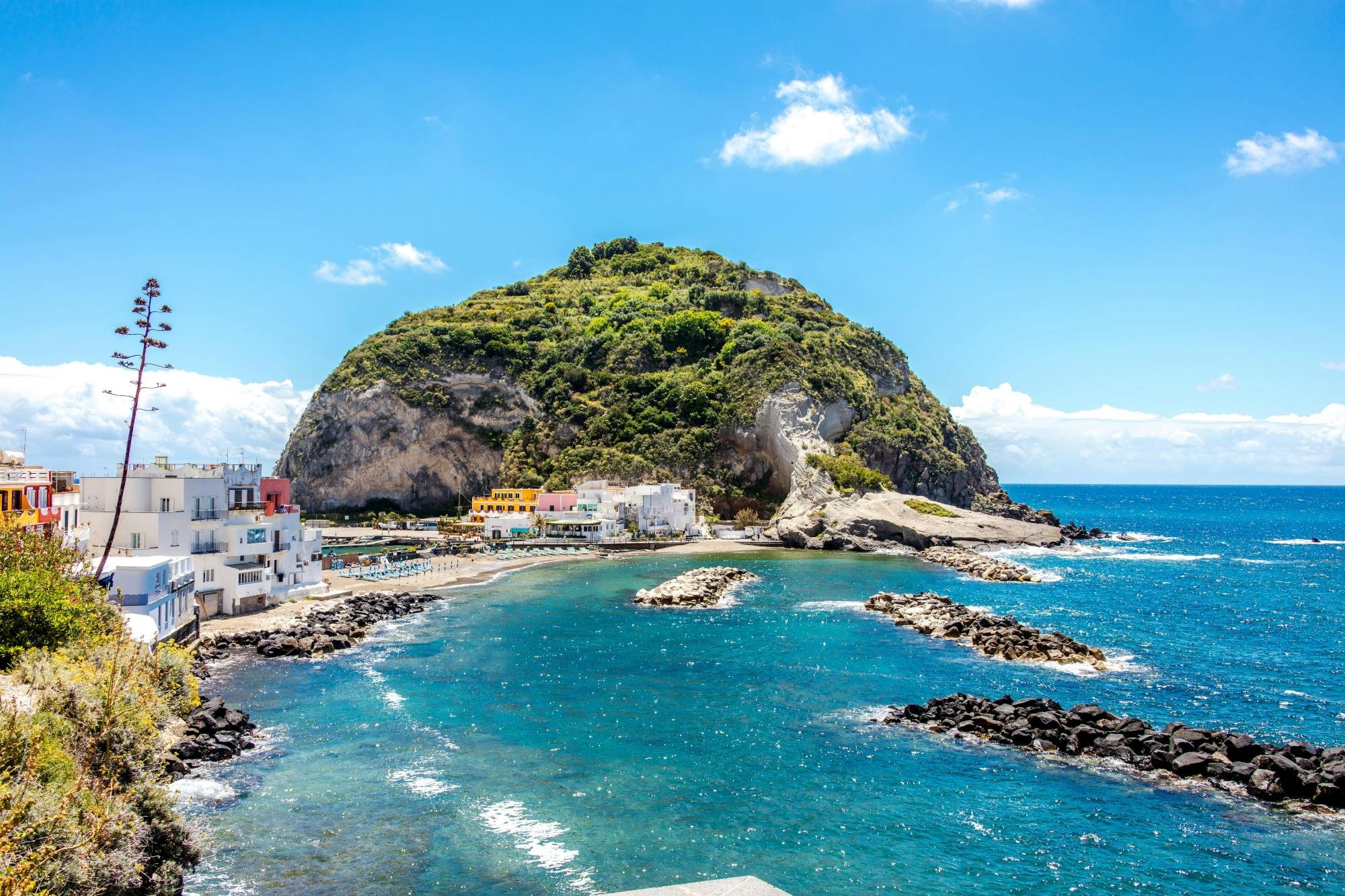 Ischia Island Small Group Tour with Lunch in a Winery