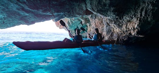 Excursión de medio día en kayak de mar por Zante