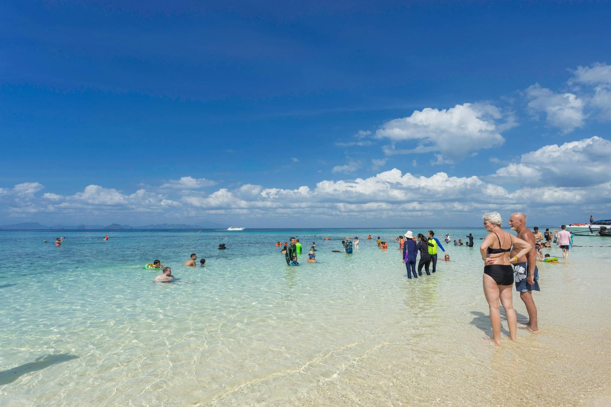 Early Bird Phi Phi Islands by Speedboat