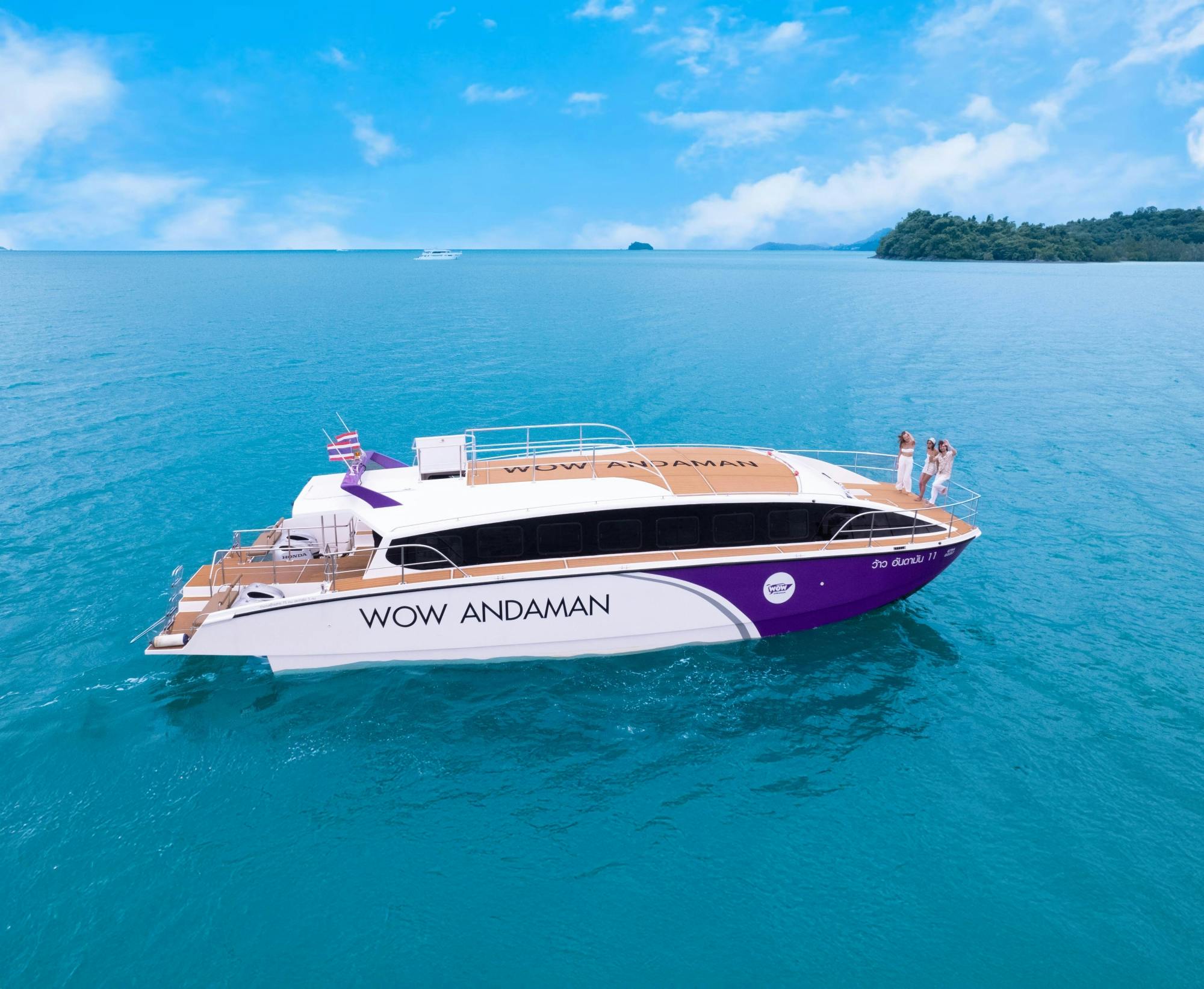 Full-day Phi Phi and Bamboo Islands tour by speed catamaran from Khao Lak